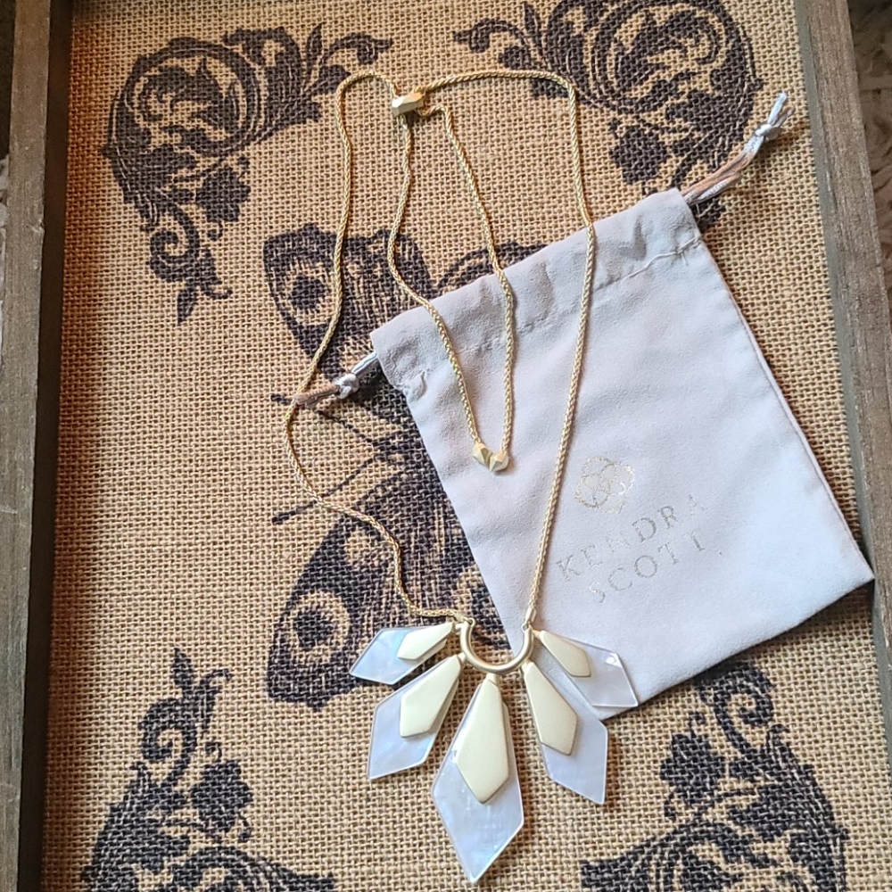 KENDRA SCOTT NECKLACE